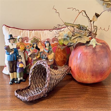 Fall and Thanksgiving Day Decor