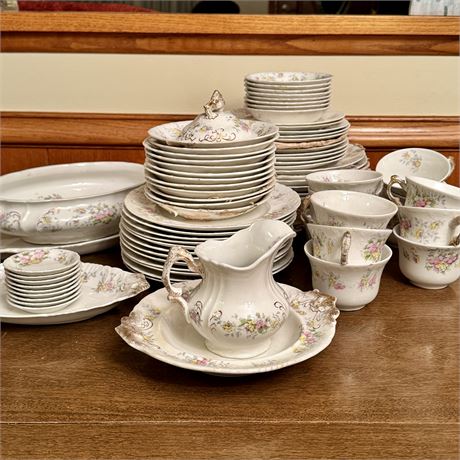 Early Warwick China Buyout - Approx. 79 Pieces