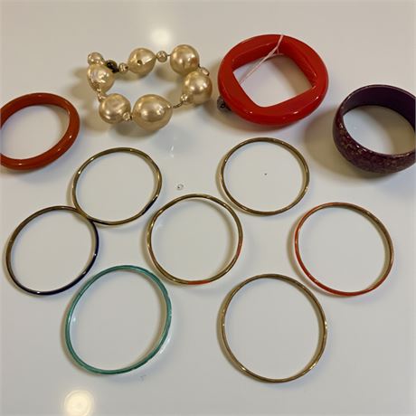 Vintage Red Bakelite Bangle Bracelet, Chunky Plastic Geometric Bangle Bracelet