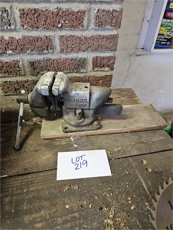Wards Lakeside D-151 Table Vise