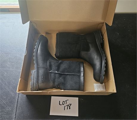Ugg Men's Boots Size 9
