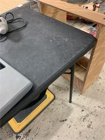 6’ Folding Table (Table Only)