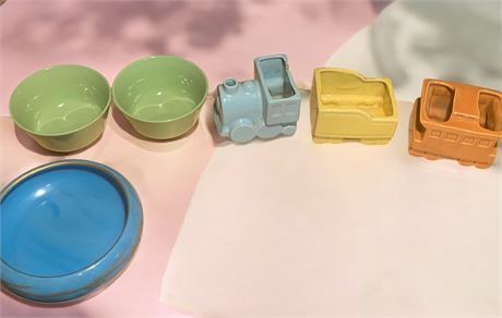 Ceramic Lot - Shawnee Pottery Train Planter Set, 2 Ceramic Green Bowls