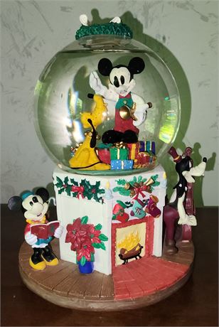 Mickey Mouse Musical Snow Globe