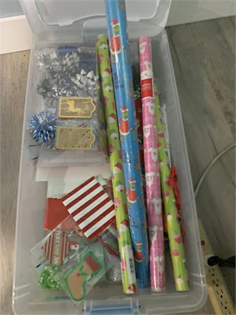 Christmas & Other Occasions Wrapping Paper & Bows Lot