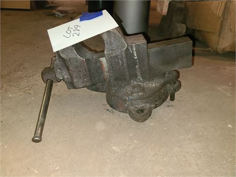 Heavy Duty Table Vise