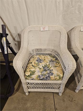 White Plastic Wicker Chair With Cushion