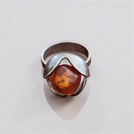 Modernist 925 Sterling Silver Ring W/Baltic Amber Stone In Floral Setting