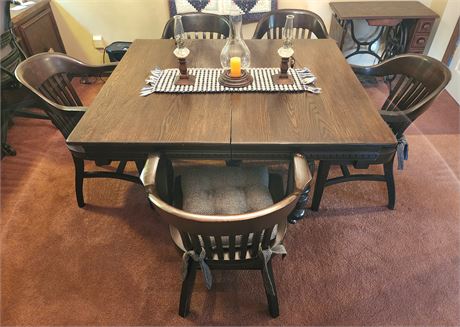 Antique Dining Room Table & Chairs