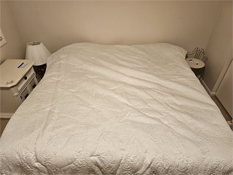 King Size Quilted Bedspread