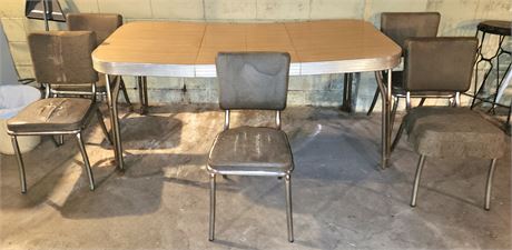 Mid Century Table W/Chairs