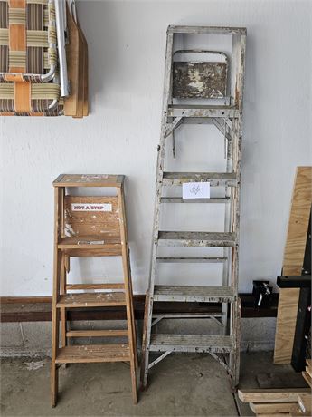 5Ft Aluminum Ladder & 3Ft Wood Ladder