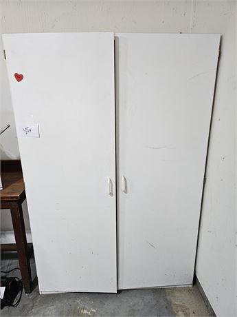 White Pressed Wood Storage Cabinet