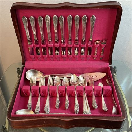 1940's Rogers DeLuxe Plate "Precious" Flatware Service for 10