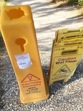 Plastic Yellow Caution Wet Floor Safety Signs