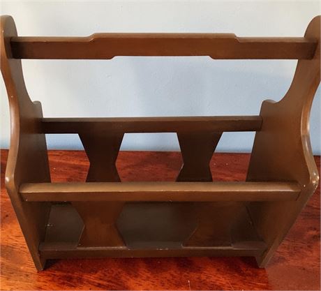 Wooden Magazine Rack W/Handle & Decorative Cutouts