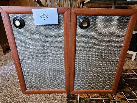 MCM Vintage Knight Speaker Set