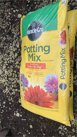 2 Bags of Miracle Gro Potting Mix 2 cu ft each bag