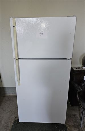 Kenmore 18.2 Cubic Foot Refrigerator