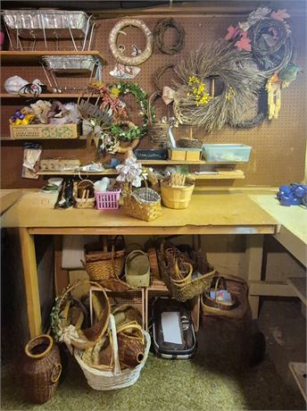 Wreath & Basket Cleanout