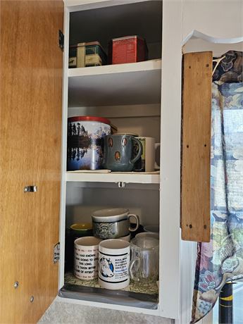 Kitchen Cupboard Cleanout: Mugs / Cups & More
