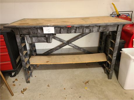 Large Rubbermaid Tool Work Table