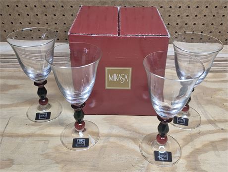 Mikasa 4 Glass Set