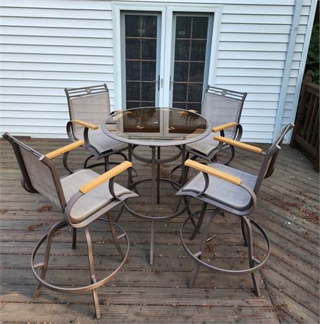 Hightop w/4 stools Patio Set