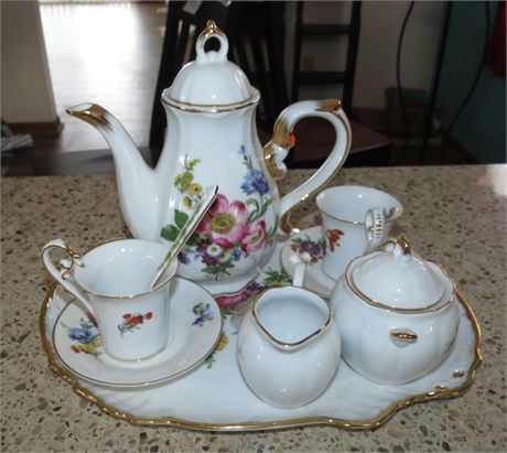 Decorative Porcelain Tea Set