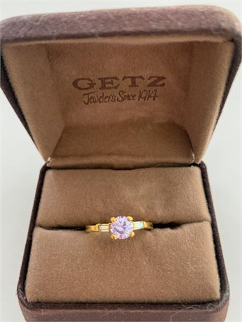 Deborah Armstrong Company (DAC) Gold Tone Ring W/Light Purple Central Gemstone