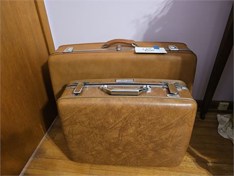 American Tourister Hard Case Luggage Set