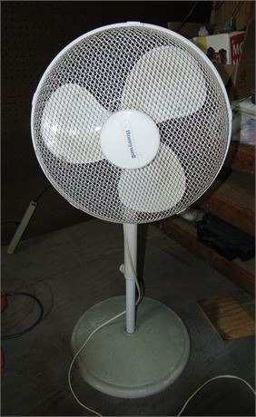 Honeywell Floor Fan