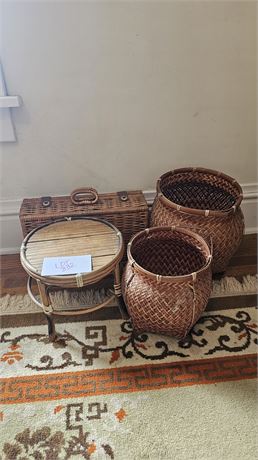 Mixed Size Baskets & Wicker