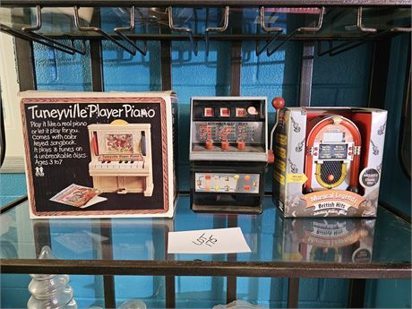 Tuneville Kids Player Piano / Toy Slot Machine & More