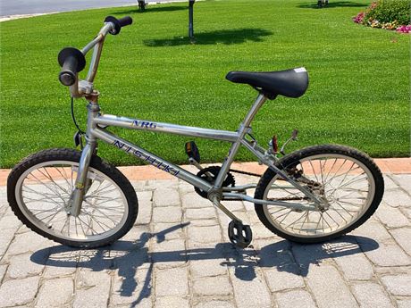 Vintage Boy's/Men's Nishiki BMX Bike/Bicycle OS HTS Tubing