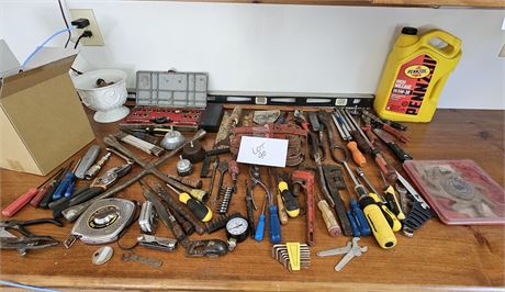 Mixed Hand Tools: Screw Drivers, Snips, Drill Bits, Pipe Wrenches & Much More