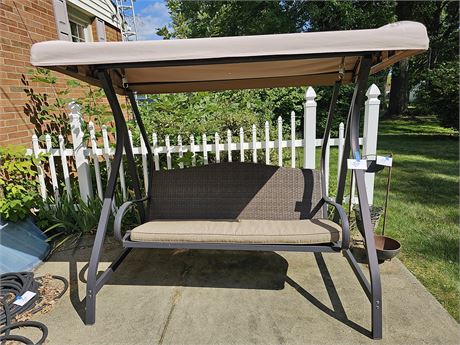 Outdoor Canvas Top Swing