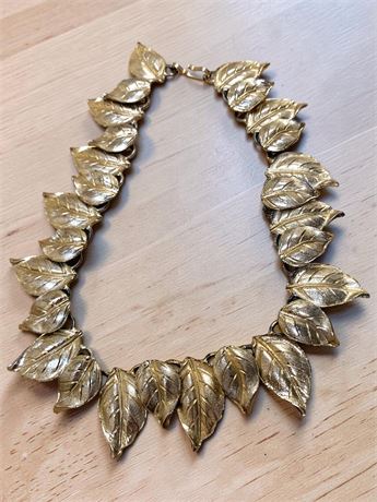 Vintage Lisner-Like Gold Tone Cascading Leaf Choker Necklace