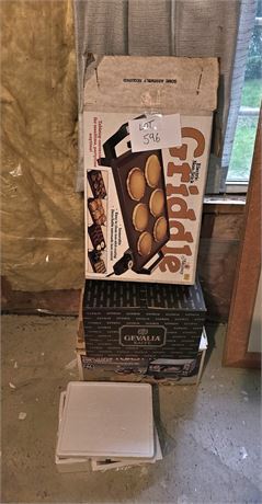 Kitchen Appliance Lot : Toast-r-oven / Electric Griddle / Gevalia Kaffe Set