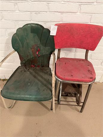 MCM Atomic Red Vinyl Stool & Green Metal Fan Back Lawn/Outdoor Chair