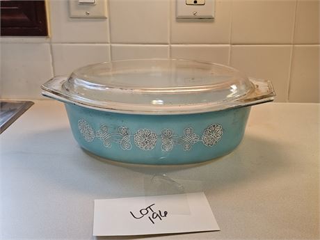 Pyrex Turquoise Lace Medallion Casserole 2.5qt.