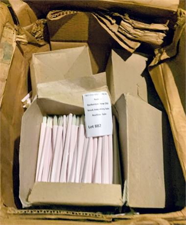 White Disposable Plug Brush Lot (1 Case W/7 Individual Boxes)