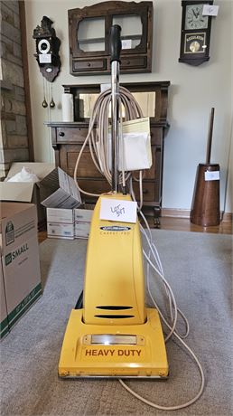 Grandhouse Keeper Carpet-Pro Upright Sweeper