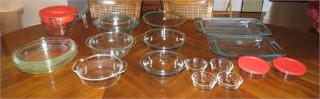 Assorted Pyrex Dishes