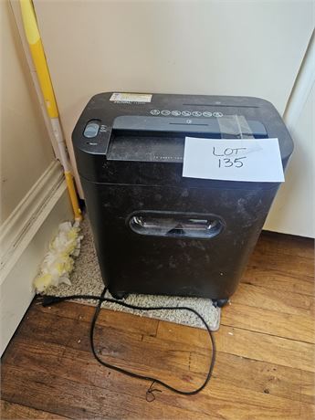 Royal 112mx Paper Shredder