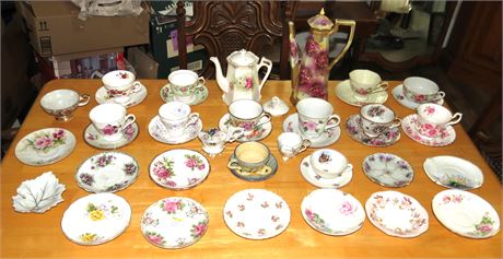 Tea Cups, Saucers, Tea Pot