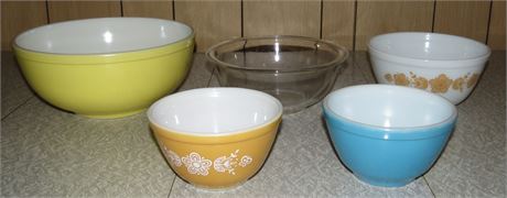 Pyrex Bowls