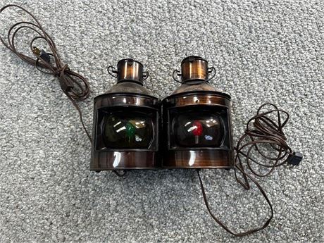 Vintage Ship/Train Lantern Set (plugs in)