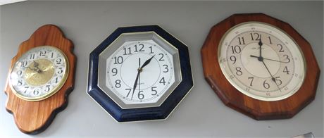 3 Wall Clocks