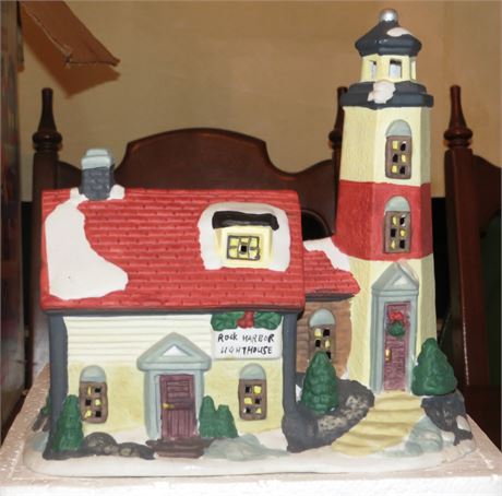 Dickens Collectables Rock Harbor Lighthouse